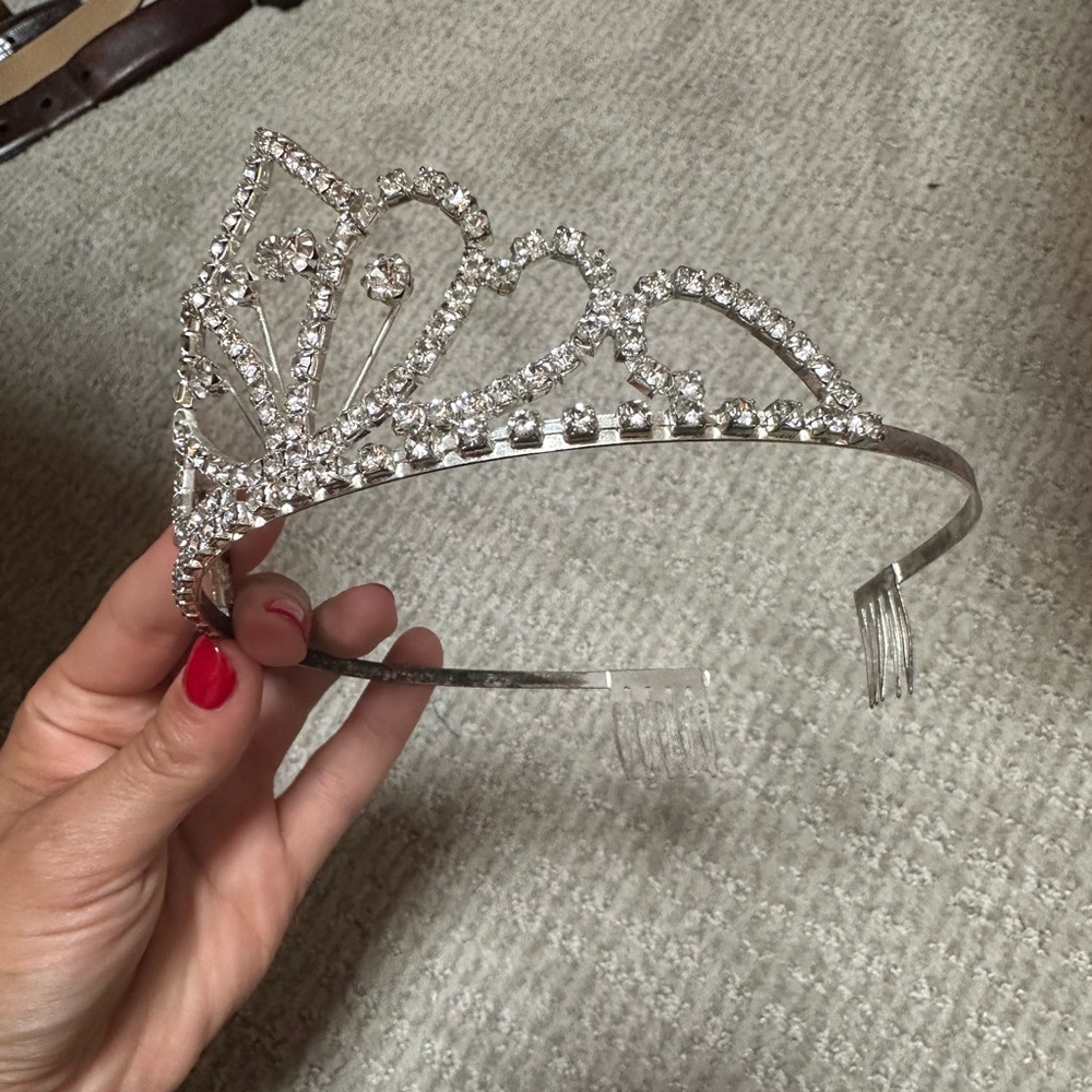 Sparkling Rhinestone Tiara - Picture 5 of 5